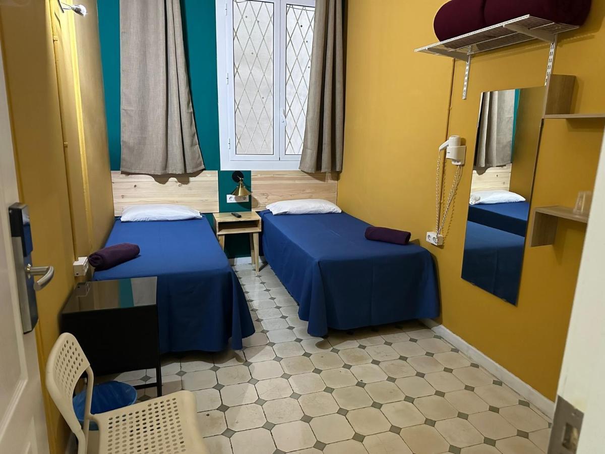 HOSTEL FRIENDS BARCELONA БАРСЕЛОНА